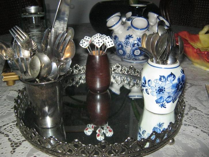 dienblad met spiegel  glas  + diverse potjes met lepeltjes, Huis en Inrichting, Woonaccessoires | Dienbladen, Zo goed als nieuw