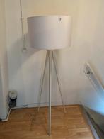 Zuiver Tripod Lamp Wit - 157cm, Huis en Inrichting, Lampen | Vloerlampen, Ophalen, Gebruikt, Hout, 150 tot 200 cm