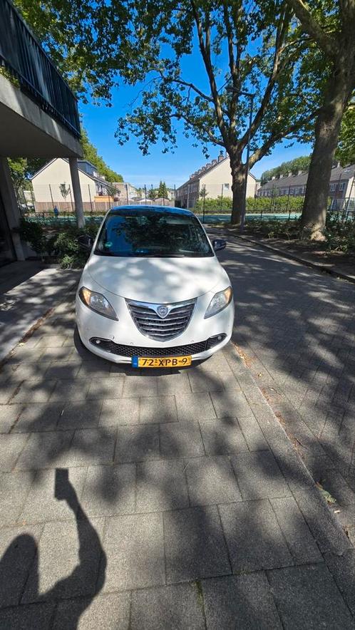 Lancia Ypsilon 0.9 Twinair 85PK Start&stop 2012 Wit, Auto's, Lancia, Particulier, Ypsilon, Benzine, A, Hatchback, Handgeschakeld
