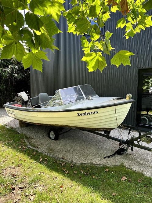 Polyester boot - koopje!! Moet snel weg!!, Watersport en Boten, Vis- en Consoleboten, Gebruikt, Tot 10 pk, 3 tot 6 meter, Benzine