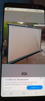 Projectiescherm uitschuifbaar 120 /125  ophalen, Doe-het-zelf en Verbouw, Rolluiken, Wit, Ophalen of Verzenden, Zo goed als nieuw