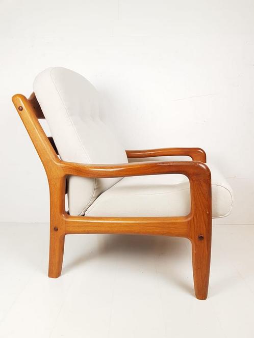 Vintage Deense dyrlund Fauteuil Nieuw Gestoffeerd Off White, Huis en Inrichting, Fauteuils, Nieuw, Stof, 75 tot 100 cm, Ophalen of Verzenden
