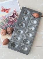 Oude chocoladevorm “Walnoot”, Antiek en Kunst, Ophalen of Verzenden