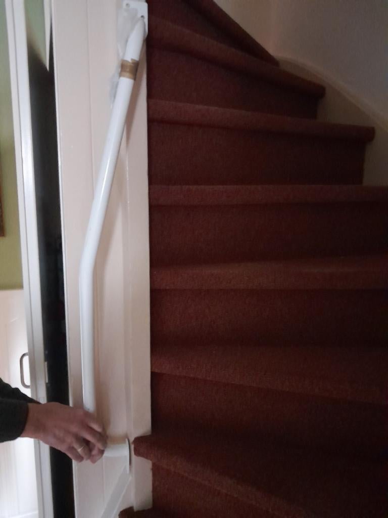 Trapbeugel met hoek, Diversen, Verpleegmiddelen, Zo goed als nieuw, Ophalen