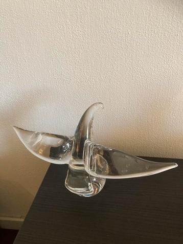 Steuben Kristal Adelaar op Wereldbol - James Houston beschikbaar voor biedingen