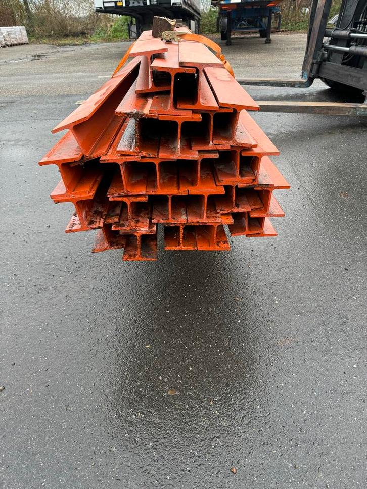 Te koop: 27 x HEB100 stalen balken - 6 meter lang, Doe-het-zelf en Verbouw, Metalen, Zo goed als nieuw, Ophalen of Verzenden