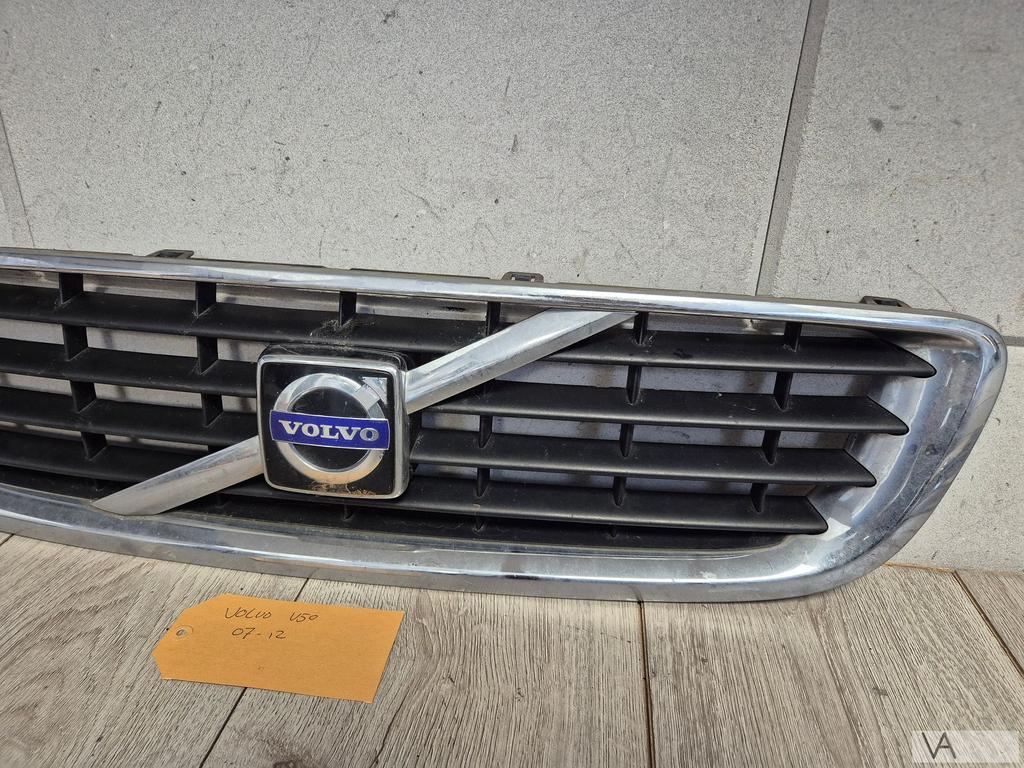 Volvo S40 en V50 grille in voorbumper 2007 tot 2012 €100, Gebruikt, -, -, Ophalen of Verzenden