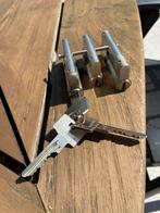 Buva cilindersloten (3) te openen met 1 sleutel, Doe-het-zelf en Verbouw, Hang- en Sluitwerk, Ophalen of Verzenden, Zo goed als nieuw