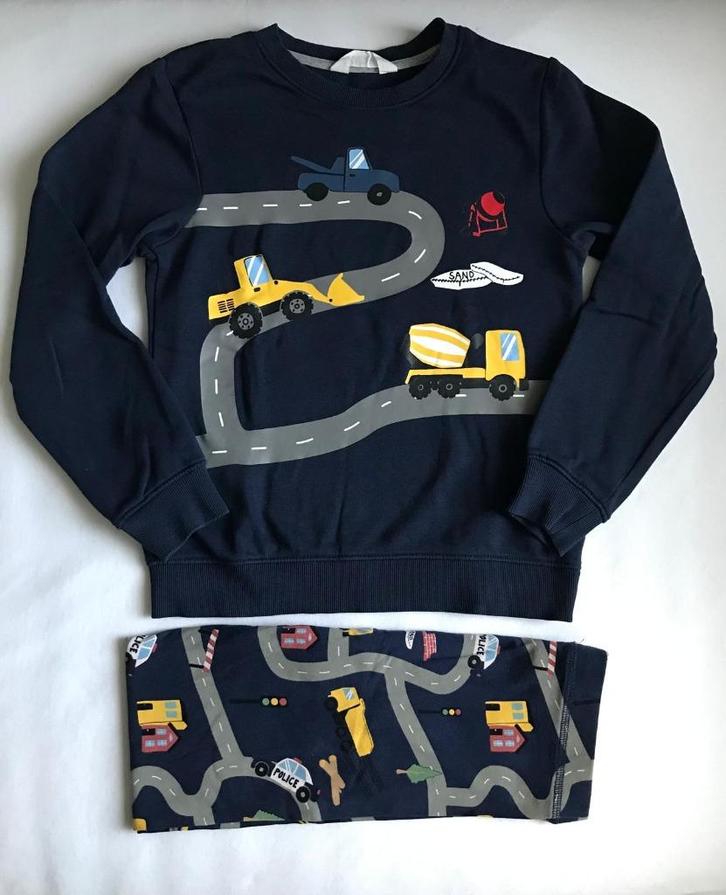 Stoer:Jongens pyjama/ jogging pak/ huispak /134/140 - ZGAN, Kinderen en Baby's, Kinderkleding | Maat 134, Zo goed als nieuw, Jongen