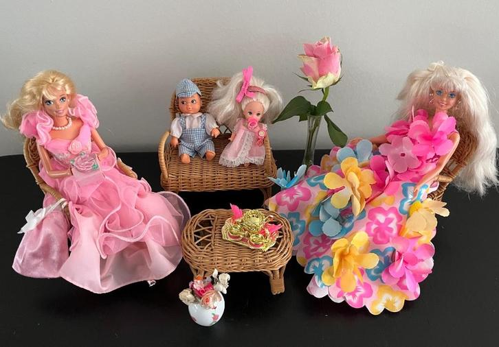 BARBIES in een grote variëteit met heel veel toebehoren, Verzamelen, Poppen, Zo goed als nieuw, Fashion Doll, Ophalen of Verzenden