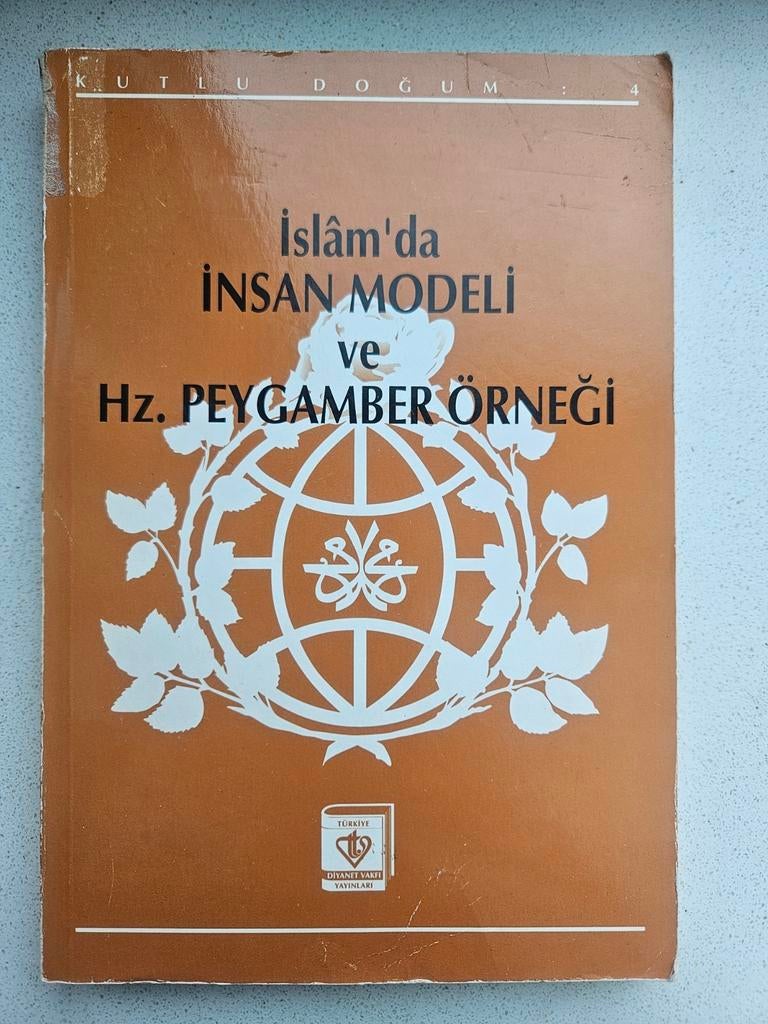 Kuranda Insan Modeli ve hz. Peygamber Ornegi, Verzenden