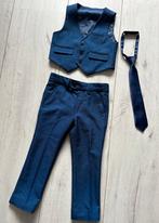 Nette broek, giletje en stropdas maat 98., Ophalen of Verzenden, Zo goed als nieuw, Jongen, Setje