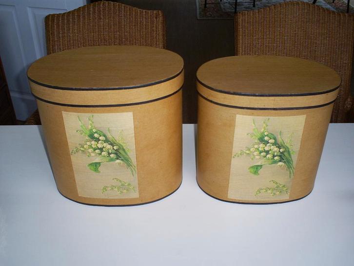 Hoedendozen 2 stuks Kittie Markus, Antiek en Kunst, Curiosa en Brocante, Ophalen of Verzenden