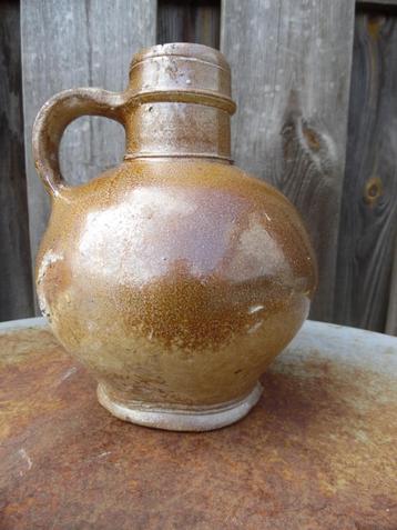 Bodemvondst beerputvondst steengoed kruik Raeren 16e eeuw beschikbaar voor biedingen