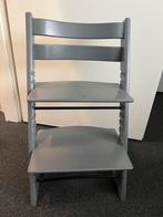 Stokke Tripp Trapp stoel - grijs geverfd, Kinderen en Baby's, Kinderstoelen, Ophalen, Gebruikt, Meegroeistoel