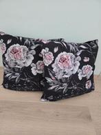 Westwing kussens fluweel bloemenprint zwart roze, Huis en Inrichting, Woonaccessoires | Kussens, Ophalen of Verzenden, Zo goed als nieuw