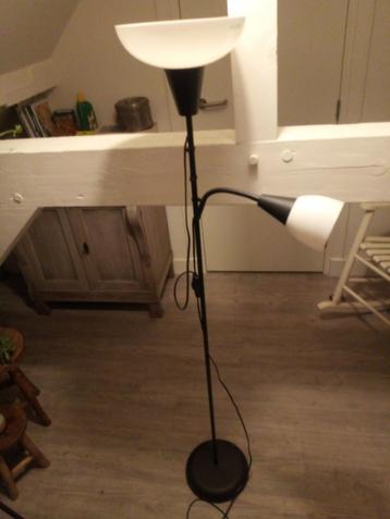 Staande lamp beschikbaar voor biedingen