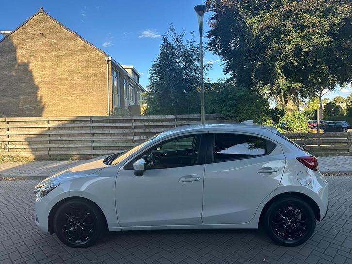 Mazda 2 1.5 Skyactiv-g 90PK 2019 Wit, Auto's, Mazda, Particulier, Benzine, C, Hatchback, Handgeschakeld, Origineel Nederlands