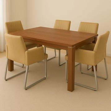 Eettafel notenhout Hans Daalder met stoelen Bert Plantagie beschikbaar voor biedingen