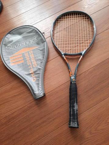 Slazenger Tennisracket met hoes beschikbaar voor biedingen
