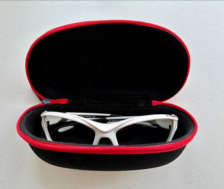 Swisseye Fietsbril Photochromatic - Nieuwstaat!, Sieraden, Tassen en Uiterlijk, Zonnebrillen en Brillen | Heren, Zo goed als nieuw