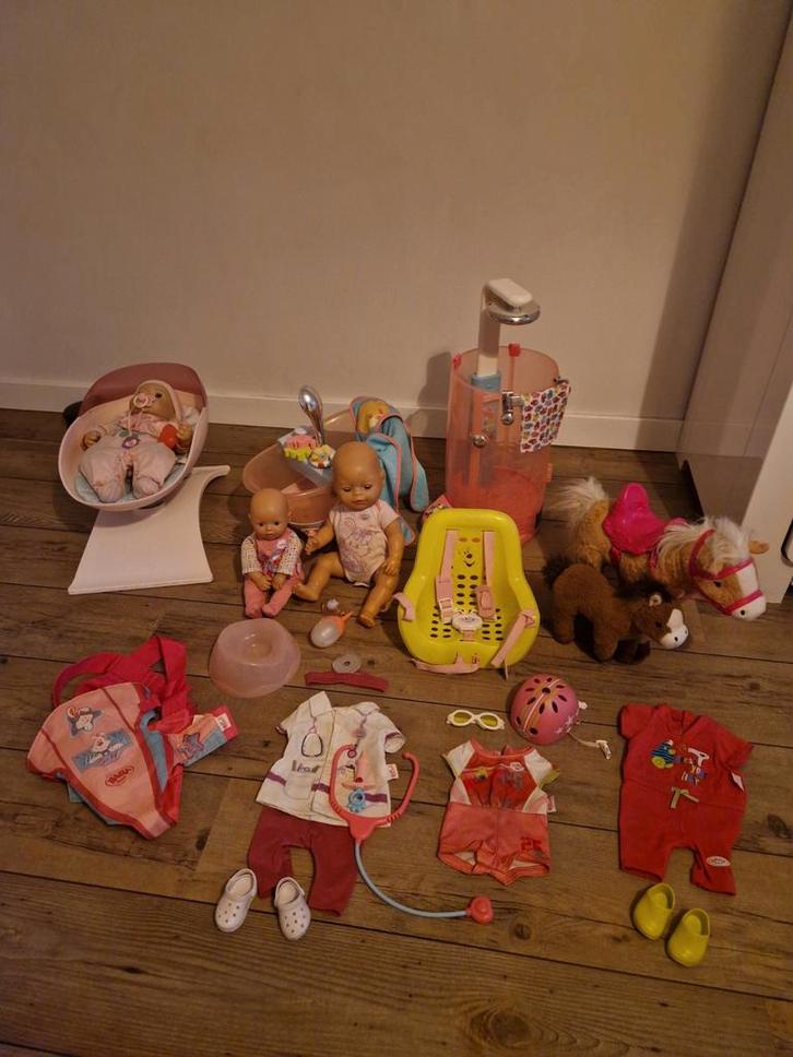 Grote set Baby Born & Annabel poppen en accessoires, Kinderen en Baby's, Speelgoed | Poppen, Gebruikt, Babypop, Ophalen