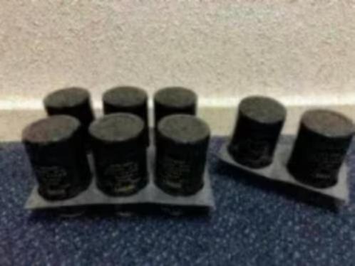 NIEUW!! 8 x Aluminium Capacitors KEMET 500VDC 40/085/56v, Huis en Inrichting, Woonaccessoires | Overige, Nieuw, Ophalen of Verzenden