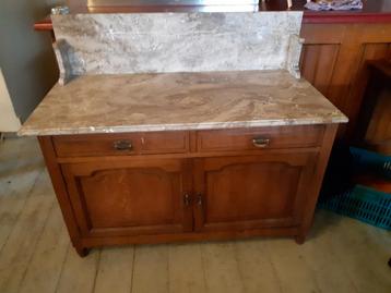 Commode antiek vintage met marmeren blad beschikbaar voor biedingen