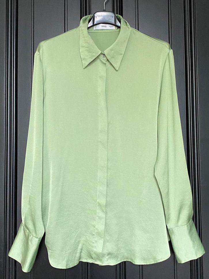 MANGO Lichtgroene salie satijnen blouse lange mouwen groen, Kleding | Dames, Blouses en Tunieken, Zo goed als nieuw, Maat 38/40 (M)