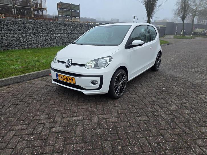 Volkswagen UP! 1.0 BMT take up! Mooie Auto 17 inch Wielen, Auto's, Volkswagen, Bedrijf, Te koop, up!, ABS, Airbags, Airconditioning