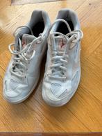 Mizuno schoenen mt 37, Sport en Fitness, Volleybal, Ophalen, Zo goed als nieuw, Schoenen