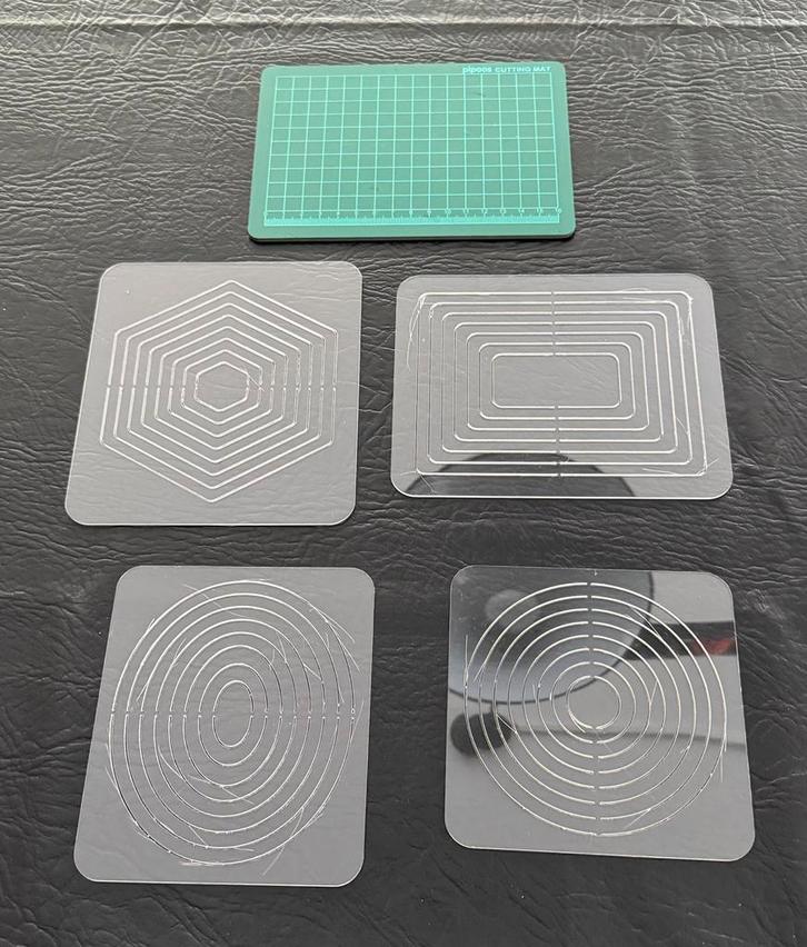 ACTIE Snijsjablonen snij sjabloon set + snijmat 16 x 11 cm, Hobby en Vrije tijd, Knutselen, Gebruikt, Gereedschap of Toebehoren