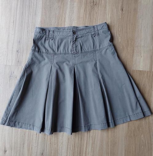 rok met plooien van WE met voorsluiting maat M, Kleding | Dames, Rokken, Zo goed als nieuw, Maat 38/40 (M), Groen, Boven de knie