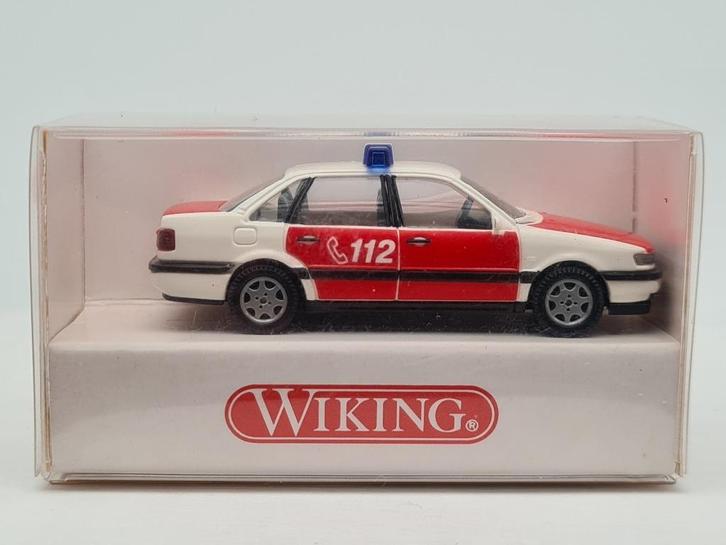 VW Passat brandweer - Wiking 1/87, Hobby en Vrije tijd, Modelauto's | 1:87, Zo goed als nieuw, Auto, Wiking, Verzenden