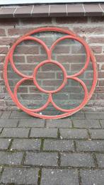 zwaar en mooi rond 70 cm gietijzeren stalraam mooie opmaak, Antiek en Kunst, Curiosa en Brocante, Ophalen of Verzenden