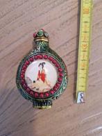 Verschillende antieke parfumflesjes uit China. 20 euro p.st., Ophalen of Verzenden