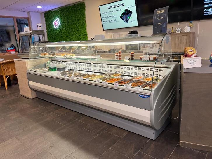 Koelvitrine koeltoonbank 288cm breed, Zakelijke goederen, Horeca | Keukenapparatuur, Koelen en Vriezen, Gebruikt, Ophalen