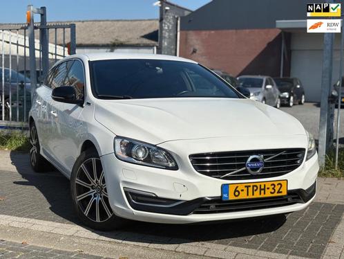 Volvo V60 2.4 D6 AWD Plug-In Hybrid Summum | Leder | Trekhaa, Auto's, Volvo, Bedrijf, Te koop, V60, 4x4, ABS, Airbags, Airconditioning