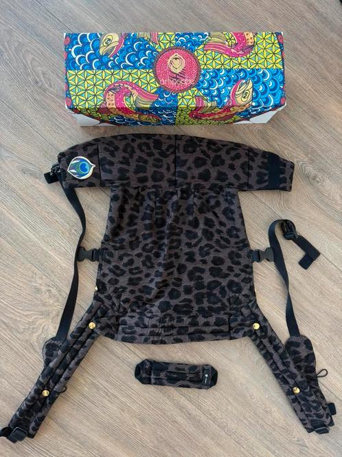 Artipoppe Zeitgeist panterprint draagzak incl accessoire, Kinderen en Baby's, Babydragers en Draagdoeken, Zo goed als nieuw, Draagzak