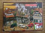 Vollmer Brandend Huis HO 3728, Hobby en Vrije tijd, Modeltreinen | H0, Overige merken, Gelijkstroom of Wisselstroom, Brug, Tunnel of Gebouw