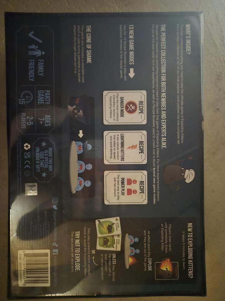 Game exploding kittens 5x op voorraad, Hobby en Vrije tijd, Gezelschapsspellen | Bordspellen, Gebruikt, Drie of vier spelers, Ophalen of Verzenden