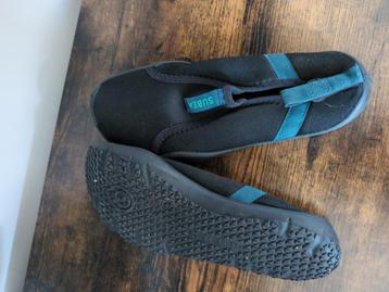 Waterschoenen Mt 40-41 beschikbaar voor biedingen