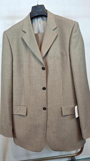 Nieuw kostuum maat 50 / M (110) beschikbaar voor biedingen