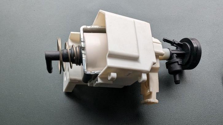 Siemens EQ5/6/7/8/9 Onderdeel Pomp Reed Sensor Schokdemper, Witgoed en Apparatuur, Onderdelen en Toebehoren, Zo goed als nieuw