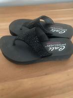 Skechers teen slippers 37, Kleding | Dames, Schoenen, Ophalen of Verzenden, Zo goed als nieuw, Zwart