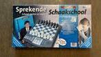 De sprekende schaakschool schaakcomputer Karpov, Ophalen of Verzenden, Zo goed als nieuw