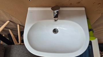 ZGAN villeroy & bosch wastafel en hansgrohe kraan beschikbaar voor biedingen