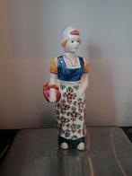 Delfts aardewerk jeneverfles - Vrouw in klederdracht, Antiek en Kunst, Ophalen of Verzenden