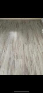 Laminaat, Huis en Inrichting, Stoffering | Vloerbedekking, Ophalen, Gebruikt, 25 tot 50 m², Grijs