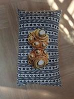 Kussen met Zeeuwse Knopen Decoratie, Huis en Inrichting, Woonaccessoires | Kussens, Ophalen of Verzenden, Nieuw, Grijs, Rechthoekig